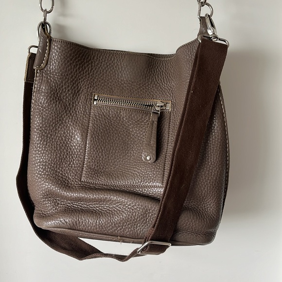 Roots Genuine leather bucket bag - Picture 2 of 3